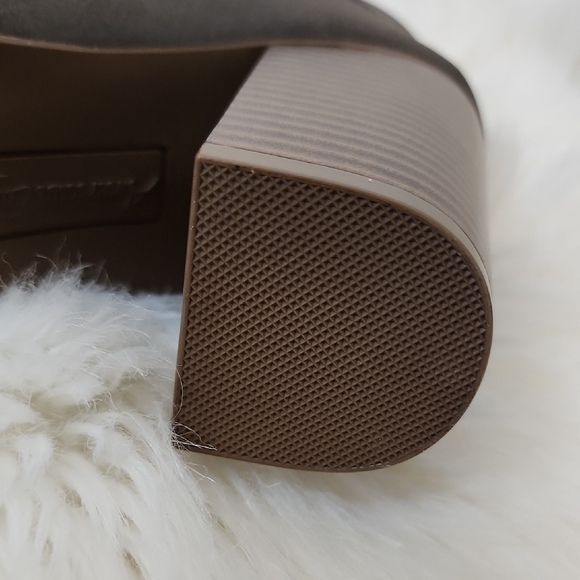 NEW American Eagle Outfitters Steel Gray Faux Suede Ankle Booties with Buckle - Picture 10 of 11